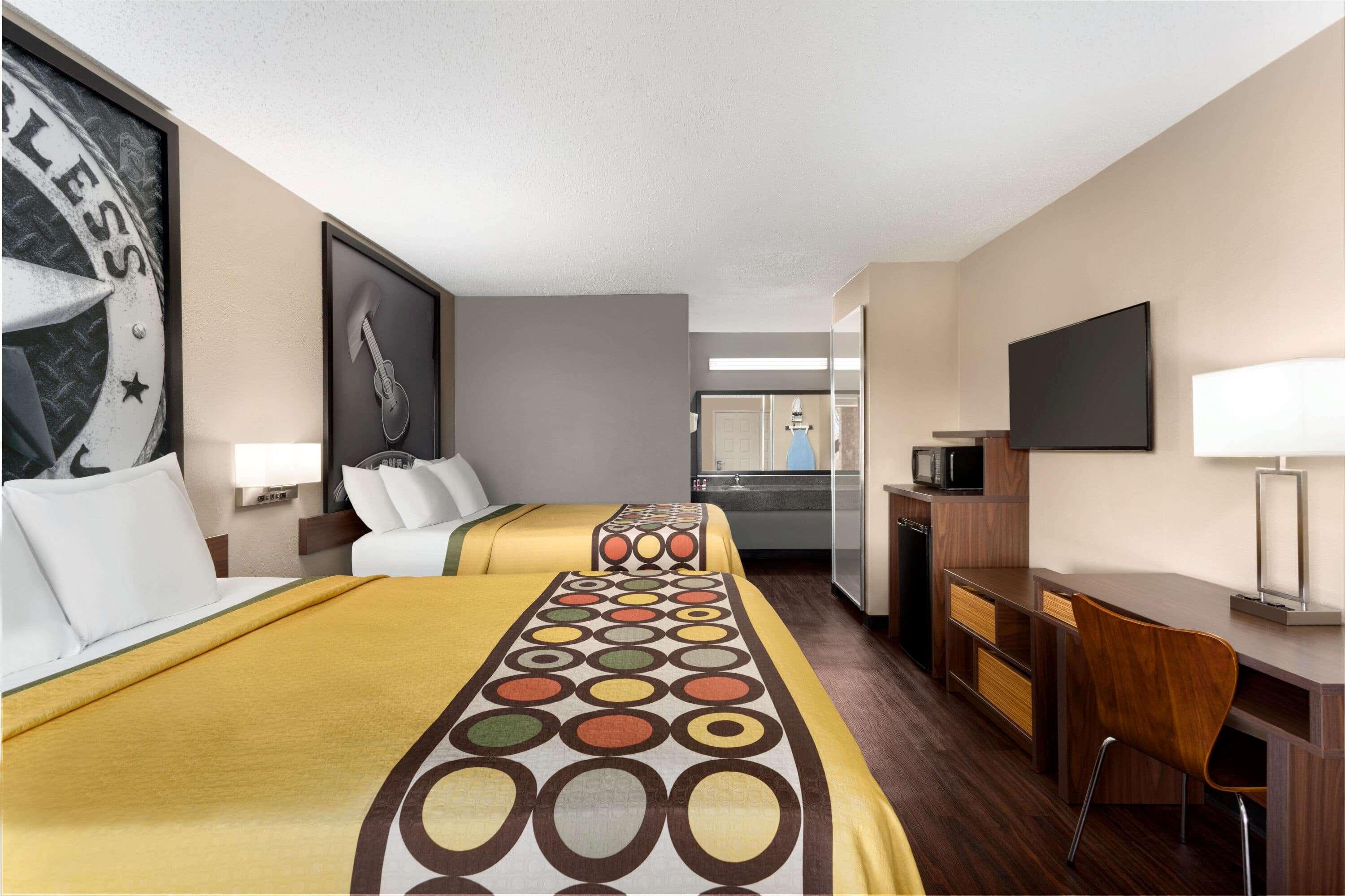 Super 8 By Wyndham Universal City Εξωτερικό φωτογραφία