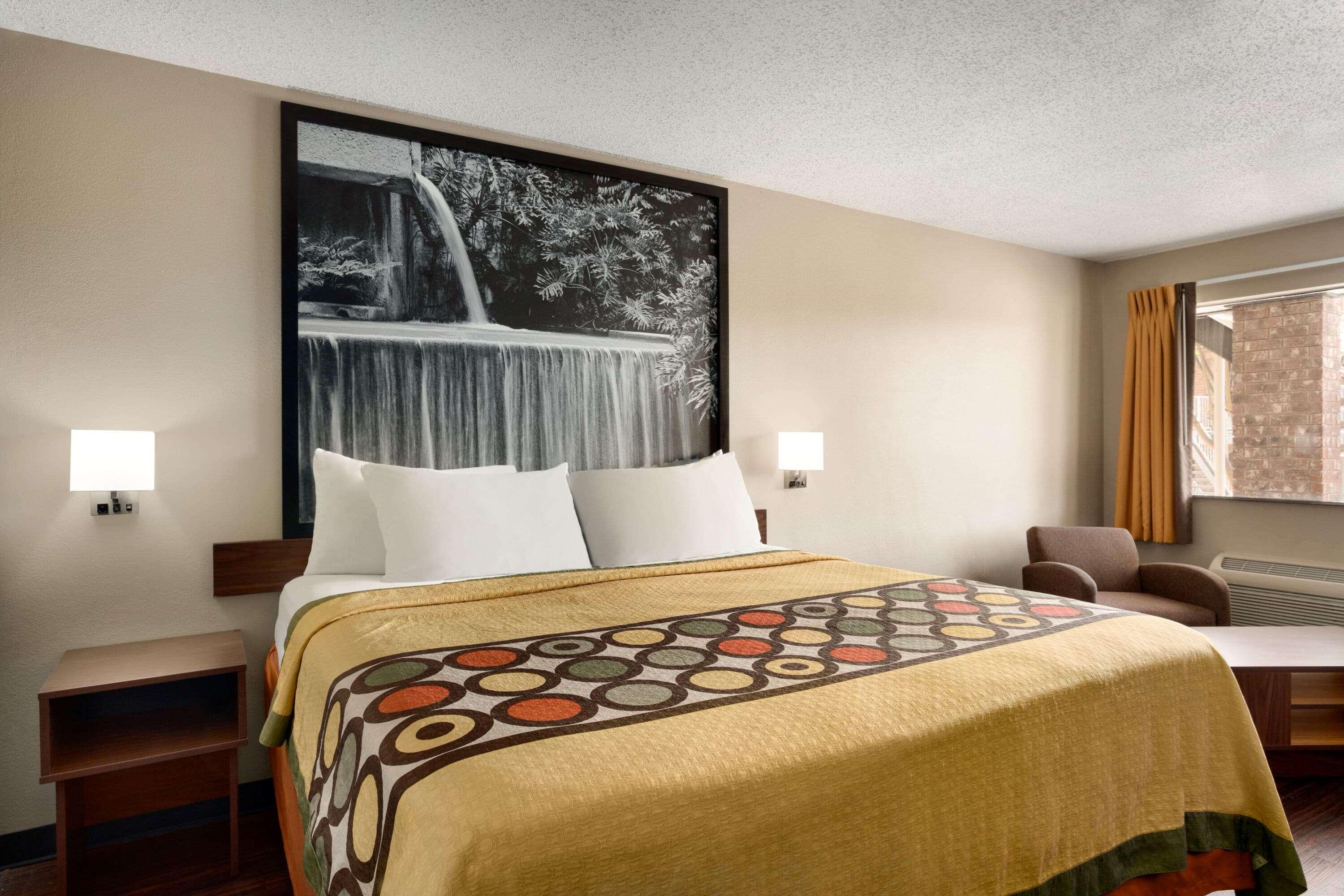 Super 8 By Wyndham Universal City Εξωτερικό φωτογραφία